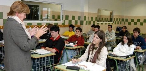adolescentes en clase