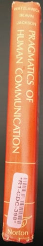 Lomo de la primera edición de Pragmática de la comunicación humana