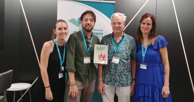 Con el prologuista Maurizio Andolfi